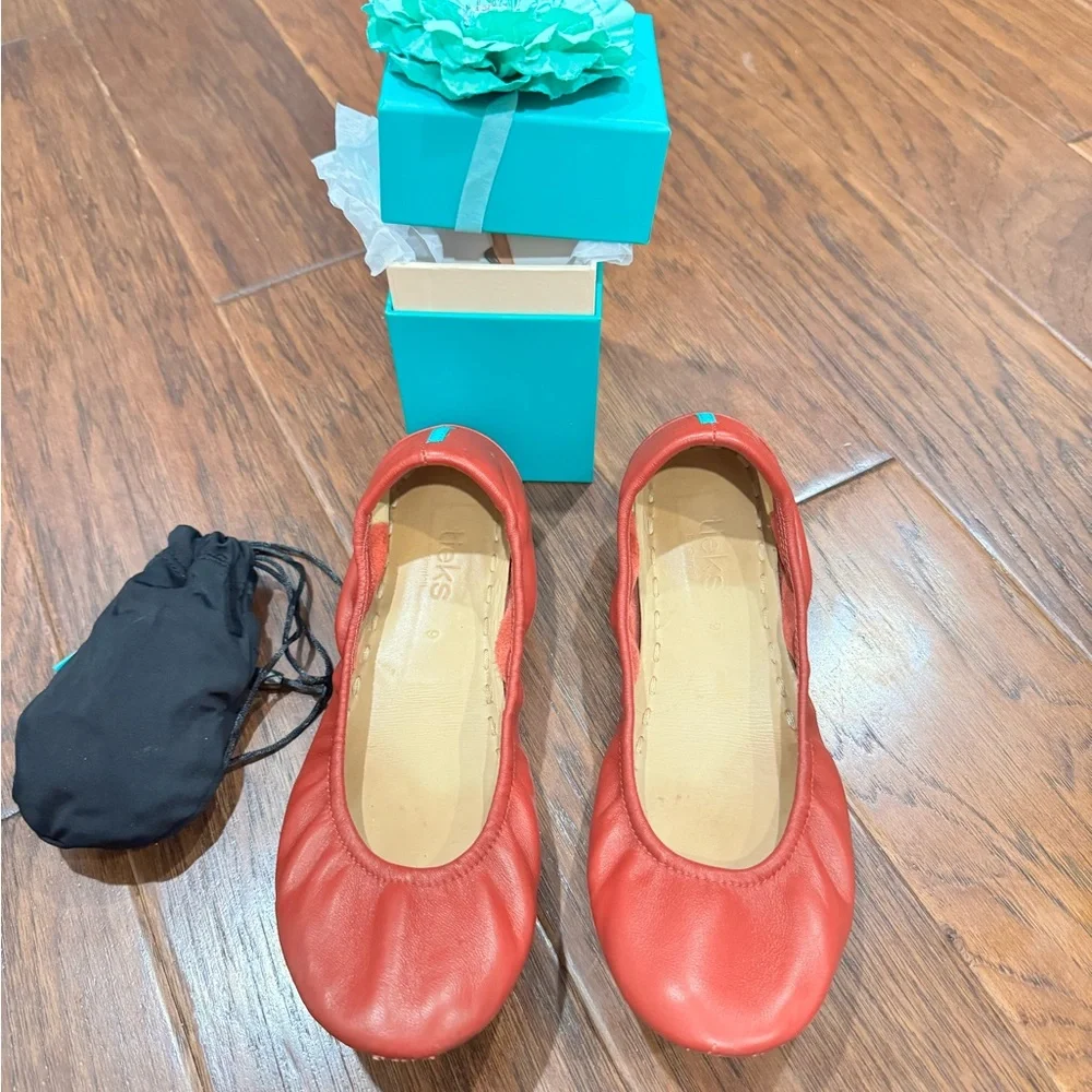 Cardinal Red Tieks - Picture 2 of 5
